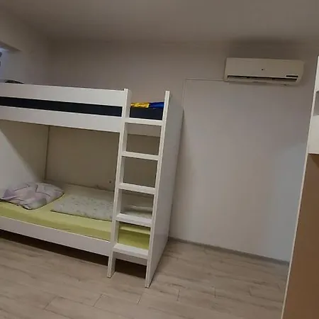 Restoran Ruza Hostel *